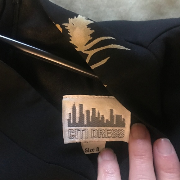 black floral dress - Picture 3 of 3